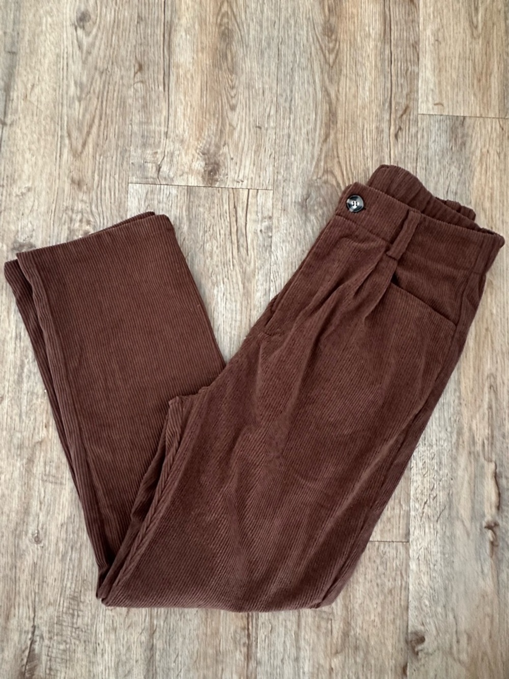 Women's Straight-Leg Corduroy Pants in Dark Brown